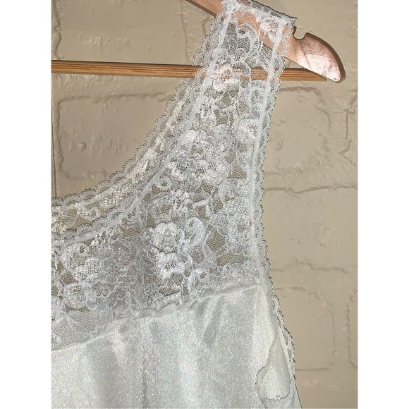 Vintage White Lace Tank Top - Picture 8 of 11